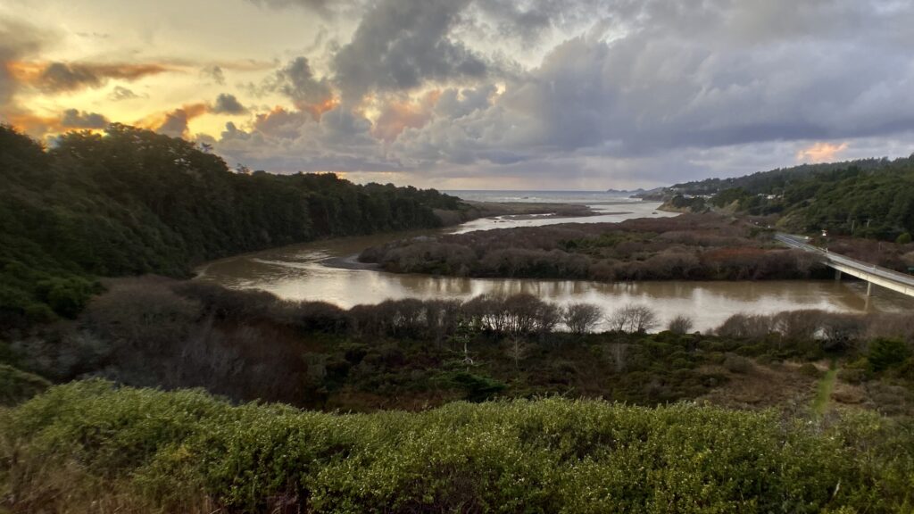 Mill Bend in winter, photo by Don Hess